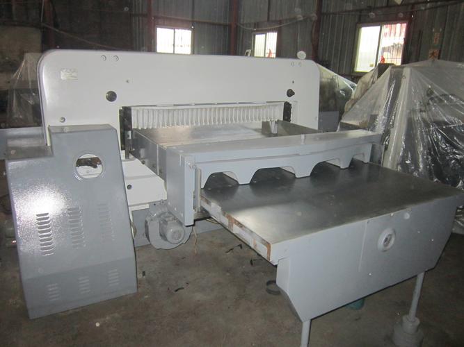 行业专用设备 制浆造纸机械 纸加工机械 切纸机 切纸机1300二手温州